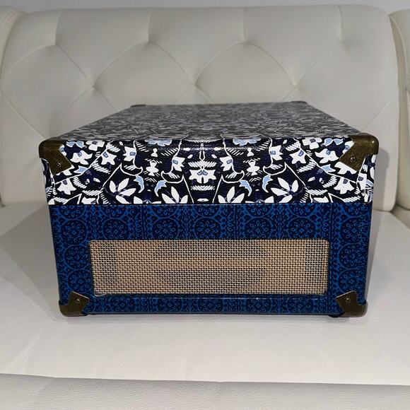 Crosley Radio Kaleidoscope Print Blue & White Record Player - Picture 7 of 12